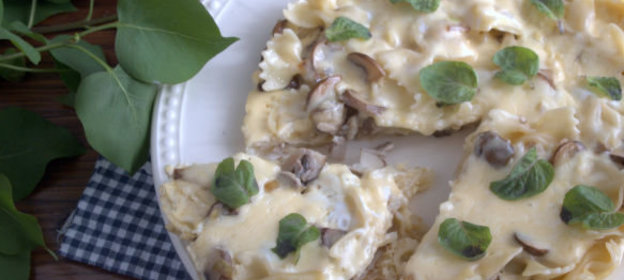 Макаронная запеканка с грибами (в мультиварке)