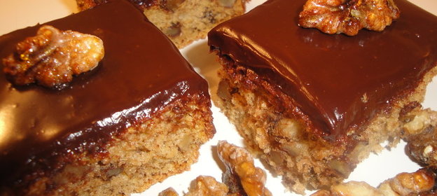 Ореховый пирог с шоколадной глазурью(Καρυδοπιτα με γλασο)