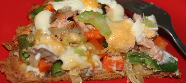 Киш рыбно-овощной аля пицца