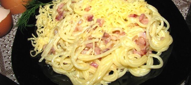 Спагетти под соусом карбонара