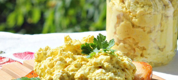 Вкуснейшая яичная паста-намазка на пикник, на дачу и просто так