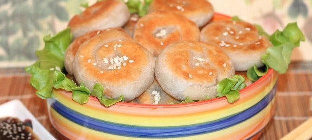 Оладьи с луково-мясной начинкой по тайски