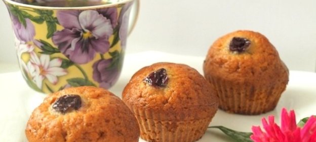 Имбирные кексы с вишней