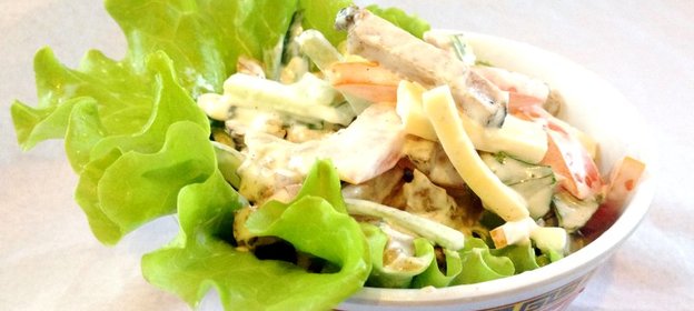 Салат с шашлыком