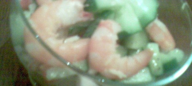 Салат с креветками и крабами