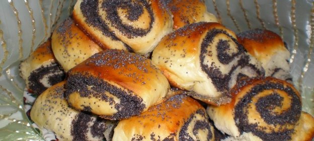 Булочки из слоеного дрожжевого теста