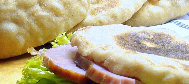 Булочки – «кармашки» из цельнозерновой муки или домашняя пита со сковороды