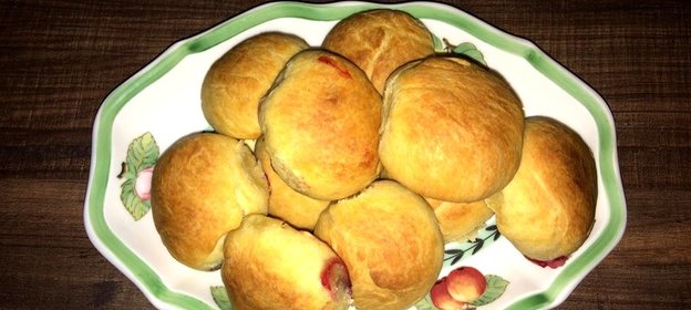 Булочки с вишней