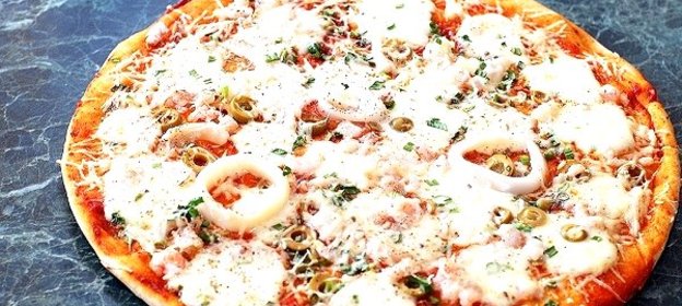 Пицца с кальмарами