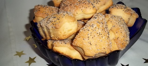 Печенье дрожжевое слоеное