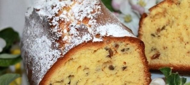 Кекс с изюмом и орехами