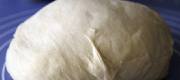 Сдобное дрожжевое тесто в хлебопечке