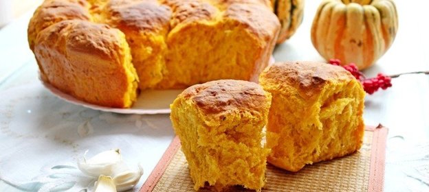 Тыквенные булочки с чесноком и тимьяном