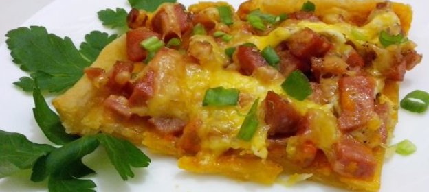 Простая пицца из творожного теста