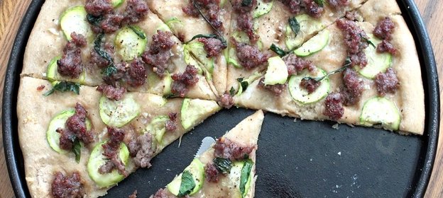Пицца из кабачков с фаршем