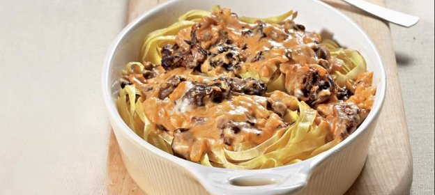 Паста, запеченная со сморчками