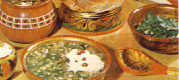 Щи из квашеной капусты с мясными или рыбными консервами