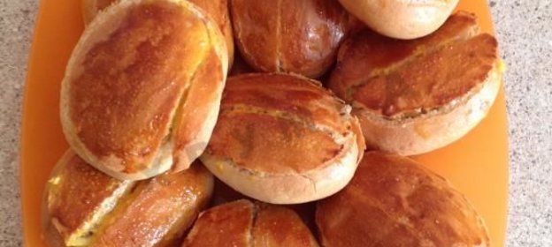 Фаршированные булочки Малятко с яблоками и корицей