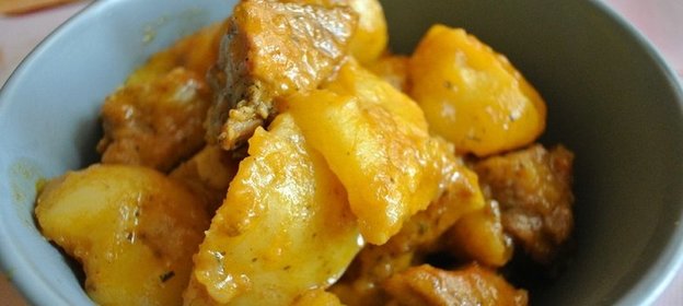 Жаркое со свининой и картошкой