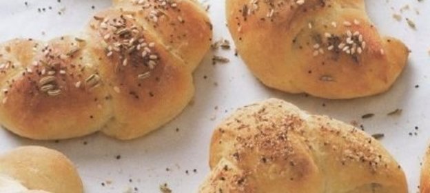 Салат из квашеной капусты с луком