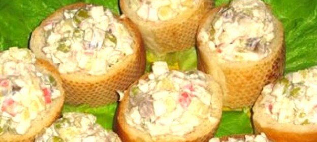 Салат в стаканчиках