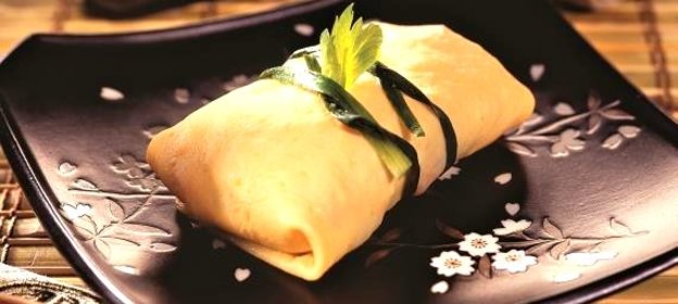 Суши в омлете