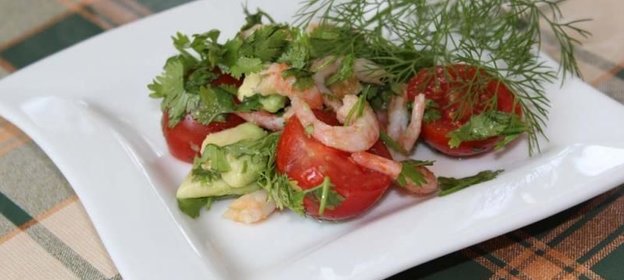 Салат из авокадо с креветками без майонеза