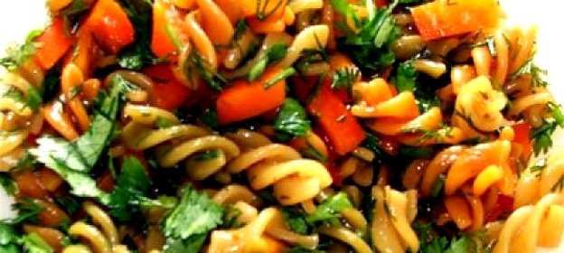 Макароны с морковью и луком