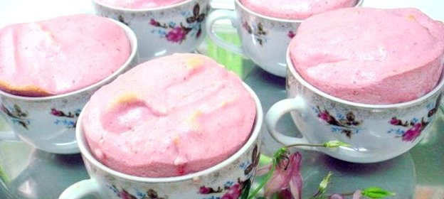 Десерт клубничное облако