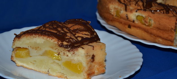 Сливочный кекс с персиками