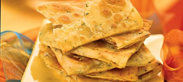 Парата, индийский хлеб с пряностями