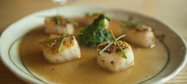 Морские гребешки со шпинатом