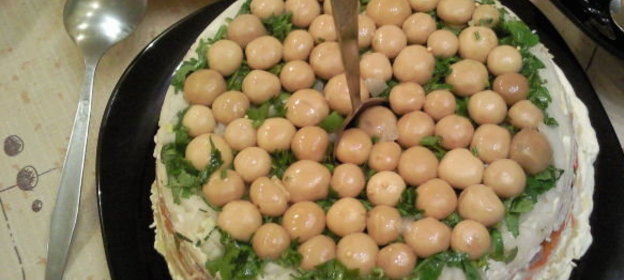 Селёдка рубленая с яблоками и хлебом