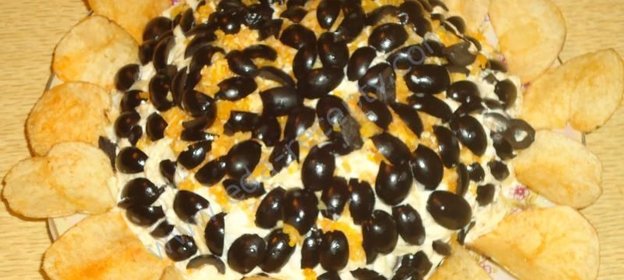 Оригинальный салат на день рождения Подсолнух