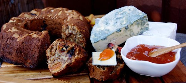 Pain depices , пряный хлеб с орехами ,тыквеными семечками и сушенными фруктами