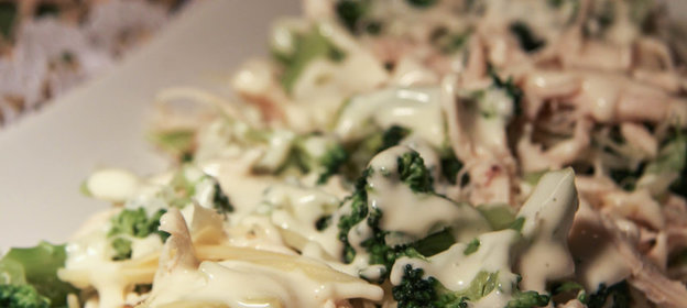 Салат из брокколи с курицей