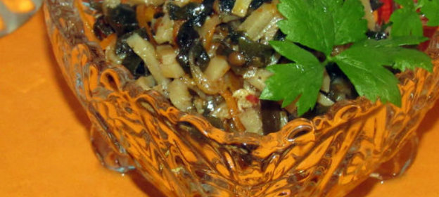 Закуска (салат) из консервированной морской капусты