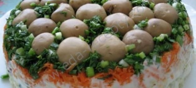 Салат слоями с грибами Смертельный Номер