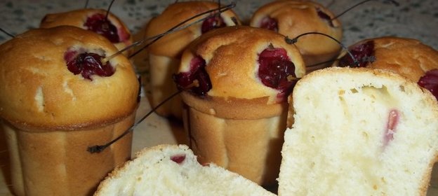 Кексы с вишней