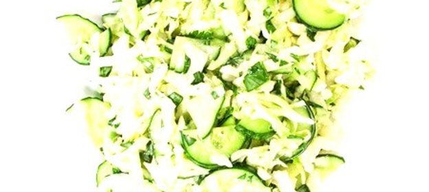 Салат из капусты, редиса и яйца «Весеннее утро»