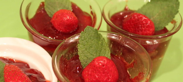 Апельсиново-клубничные кексы в пароварке