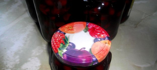 Вишневое варенье с кофе