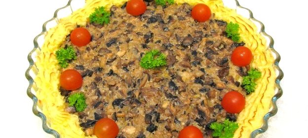 Запеканка с грибами и картофельным пюре