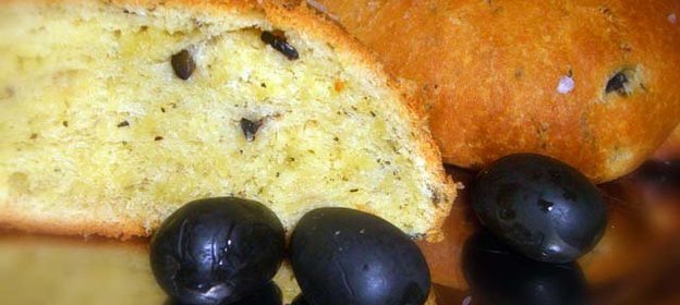прованский хлеб с маслинами