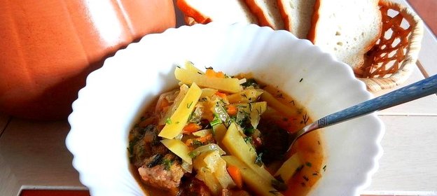 Щи в глиняном горшочке