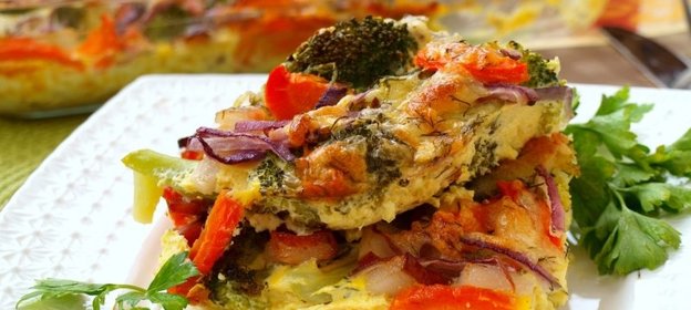 Запеканка из брокколи с копчёной грудинкой