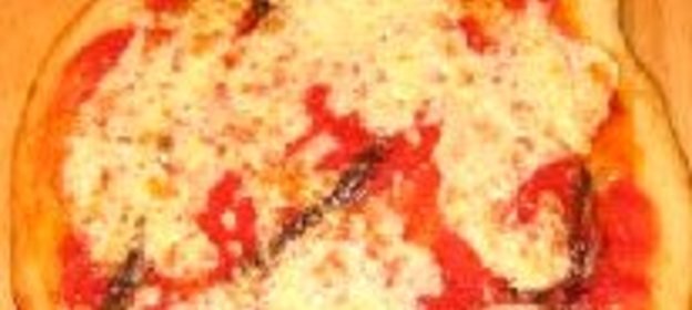 Пицца с анчоусами