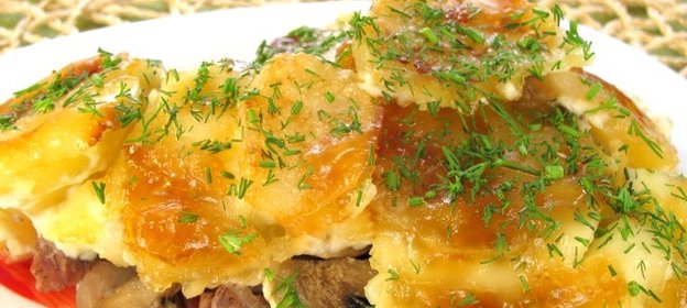 Говядина, запеченная с картофелем и грибами