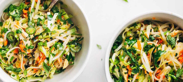 Вьетнамский салат с курицей