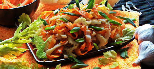 Рисовая лапша с морковью и сельдереем (для поста)